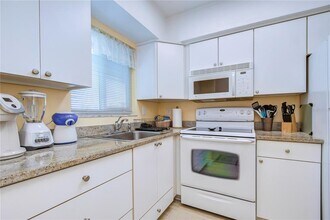 6767 Sunset Way in St Pete Beach, FL - Building Photo - Building Photo