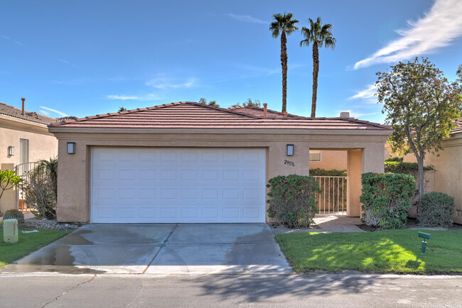 29576 Sandy Ct in Cathedral City, CA - Foto de edificio - Building Photo