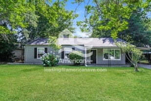 1126 Alfred St NE in Aiken, SC - Building Photo