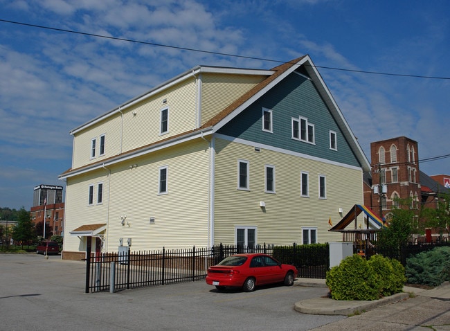 600 Shrewsbury St in Charleston, WV - Building Photo - Building Photo