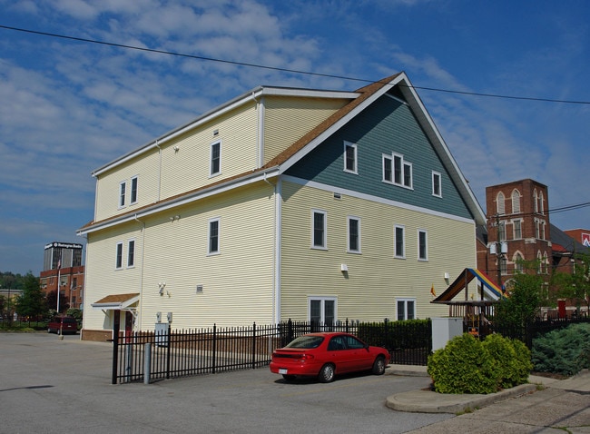 600 Shrewsbury St in Charleston, WV - Foto de edificio - Building Photo