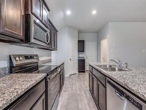 545 Houndstooth Dr in Fort Worth, TX - Building Photo - Building Photo