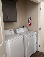 14 Teague Ave in Edinburg, TX - Building Photo - Building Photo