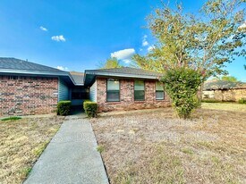 4607 Menzer Rd in Fort Worth, TX - Building Photo