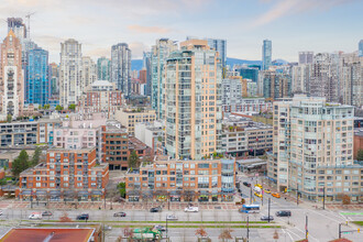 Parkview Gardens in Vancouver, BC - Building Photo - Building Photo