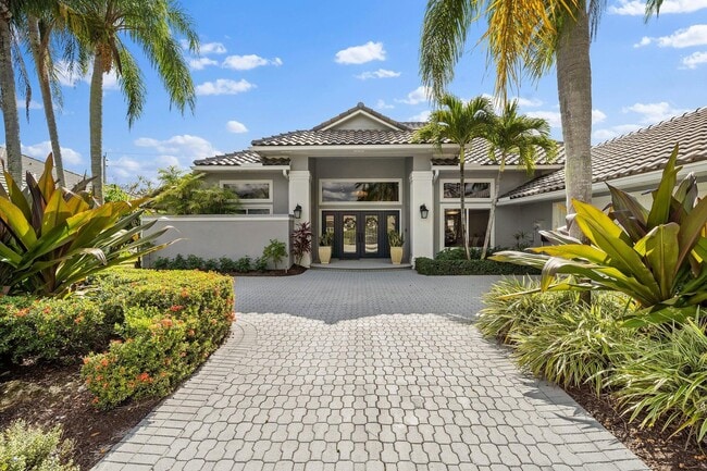 140 Thornton Dr in Palm Beach Gardens, FL - Building Photo - Building Photo