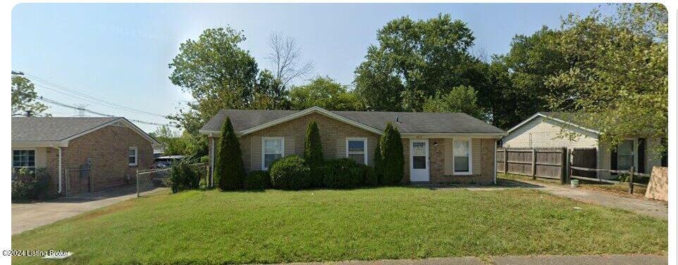 8410 Candleworth Dr in Louisville, KY - Building Photo