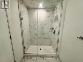 2 Teagarden Ct in Toronto, ON - Building Photo - Building Photo