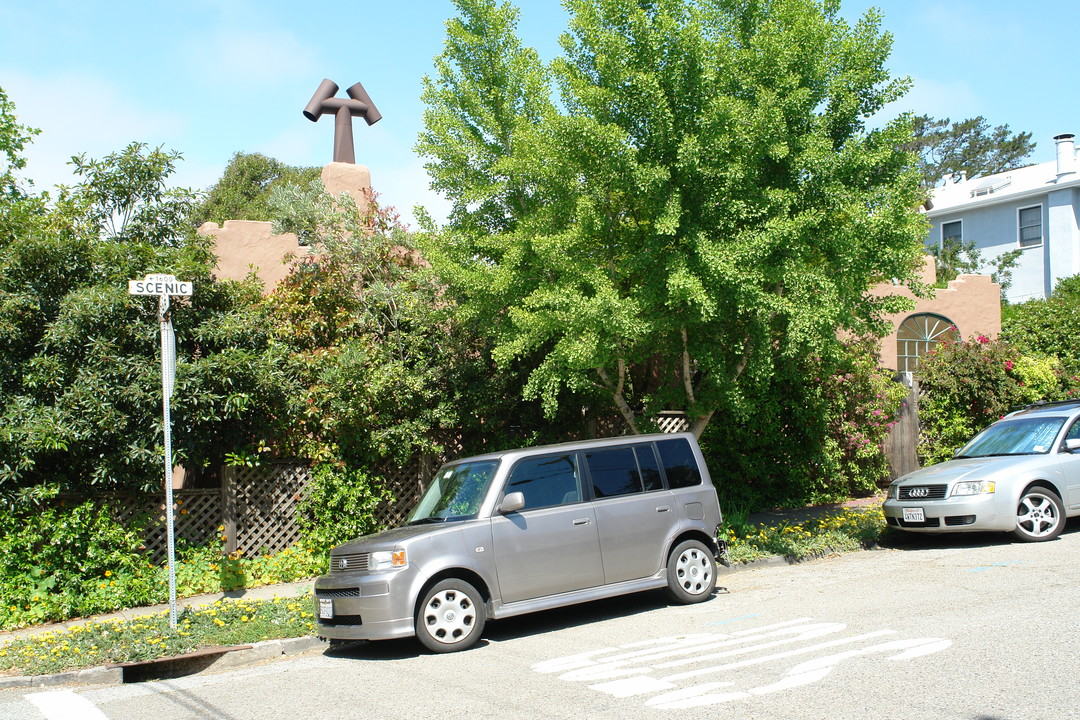 1594 Scenic Ave in Berkeley, CA - Building Photo