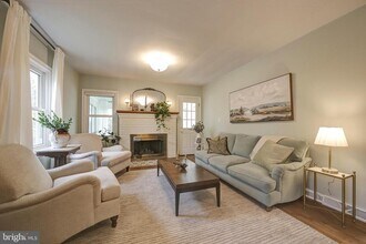 4902 40th Pl in Hyattsville, MD - Building Photo - Building Photo