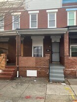 512 N Curley St in Baltimore, MD - Building Photo