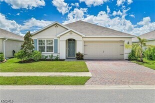 10507 Crossback Ln in Lehigh Acres, FL - Building Photo