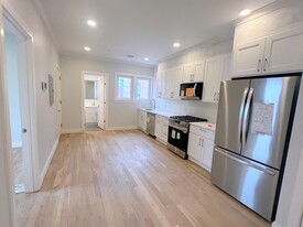 37 Gore St, Unit 2 in Cambridge, MA - Building Photo