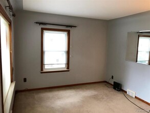 2111 W 14 Mile Rd in Royal Oak, MI - Building Photo - Building Photo