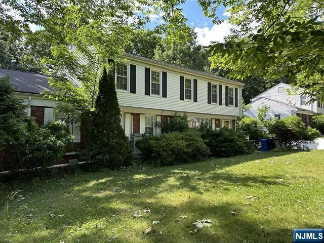 63 N Farview Ave in Paramus, NJ - Building Photo - Building Photo