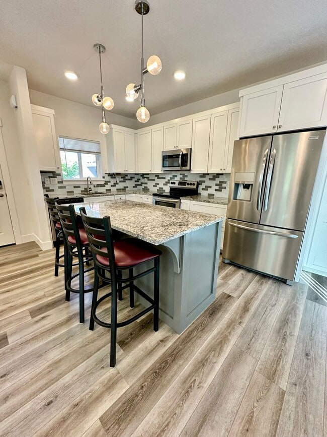 property at 1409 NW Portland Ave