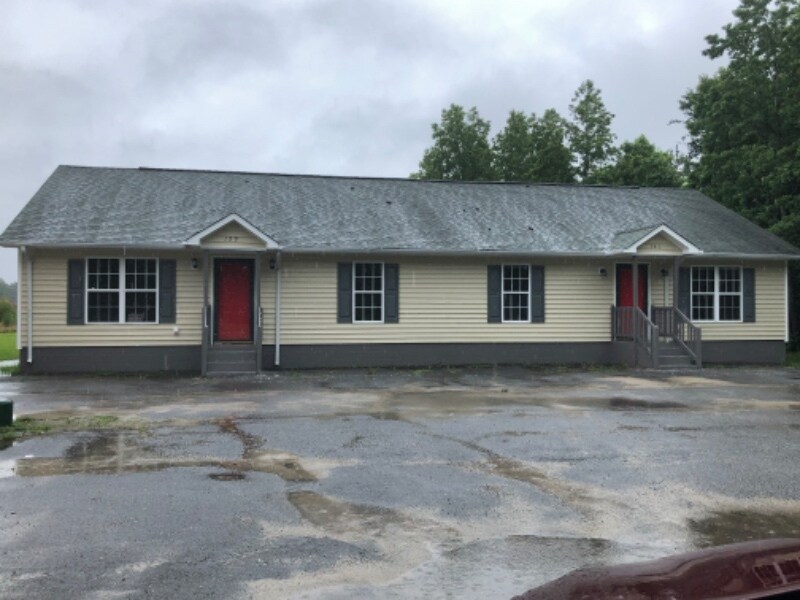 141 Baileys Park Ln in Kinston, NC - Building Photo