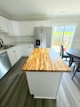 5721 Bramblegate Rd in Greensboro, NC - Building Photo - Building Photo