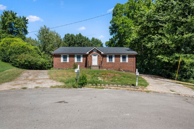 709 Frankfort Dr in Nashville, TN - Building Photo - Building Photo