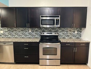 70 Chervil Common in Lake Jackson, TX - Building Photo - Building Photo