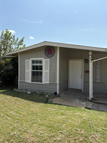 804 Travis St in Garland, TX - Building Photo