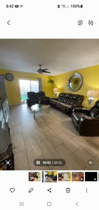 2880 Somerset Park Dr in Tampa, FL - Building Photo