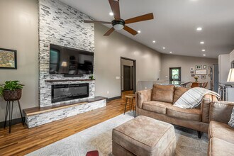 11 Alta Ave in Asheville, NC - Building Photo - Building Photo