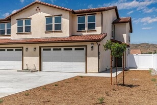 5834 Norwood Ave in Riverside, CA - Building Photo