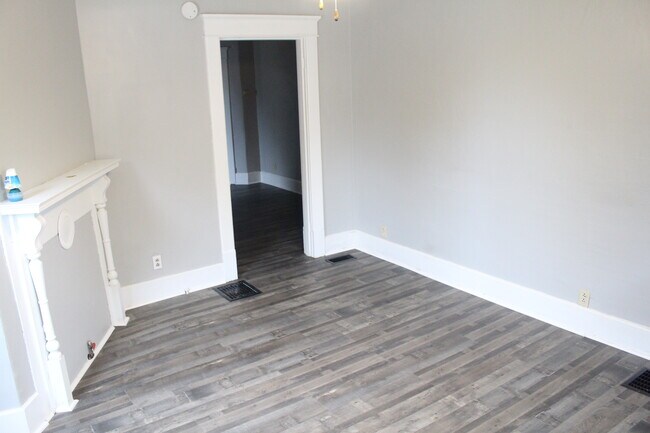 142 N Lancaster St in Athens, OH - Building Photo - Building Photo