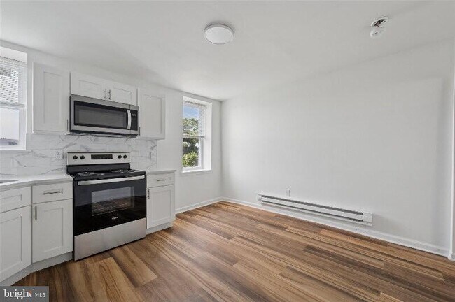 6123 Glenmore Ave in Philadelphia, PA - Building Photo - Building Photo
