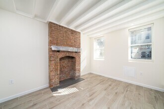 155 Van Horne St in Jersey City, NJ - Building Photo - Building Photo