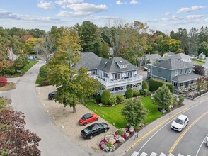 327 Shore Rd in Ogunquit, ME - Building Photo - Building Photo