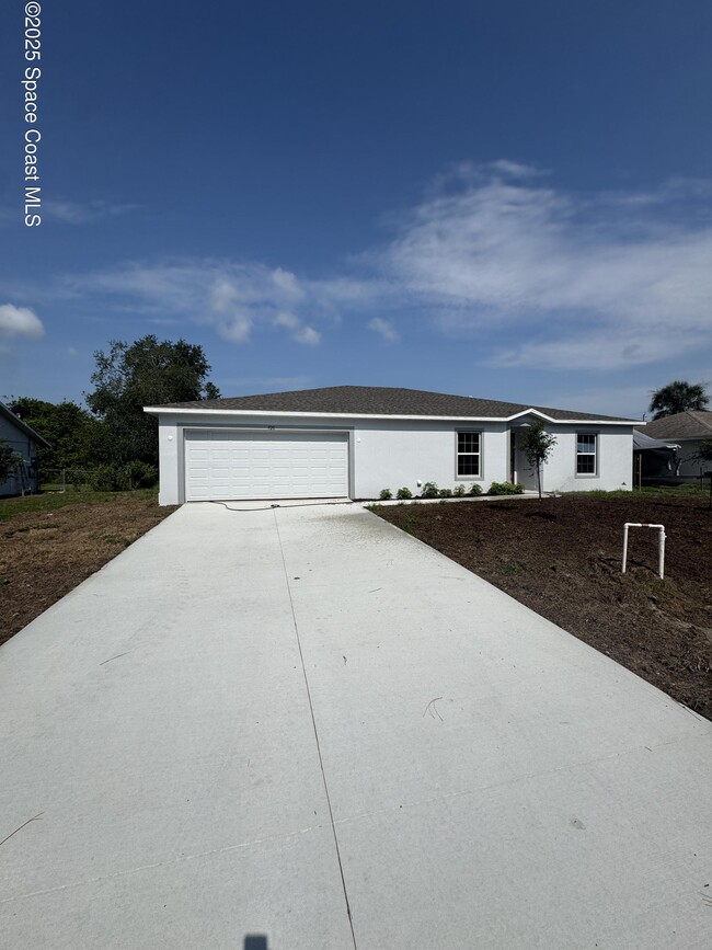 property at 520 Treemont Ave