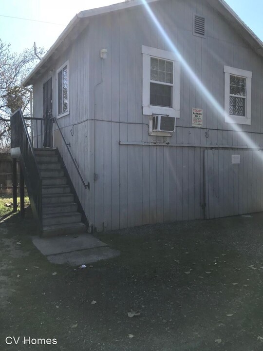 13229 Le Grand Rd in Le Grand, CA - Foto de edificio