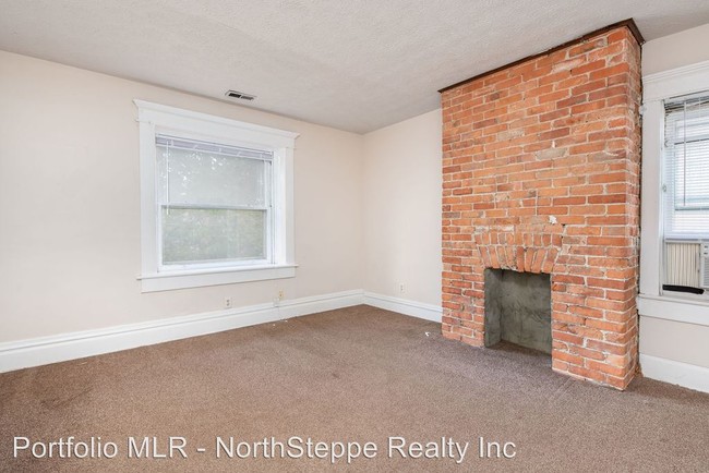 1689 Summit St in Columbus, OH - Building Photo - Building Photo
