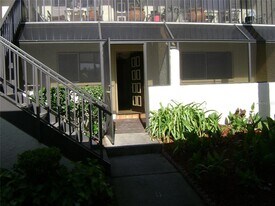 2420 Winding Creek Blvd in Clearwater, FL - Building Photo