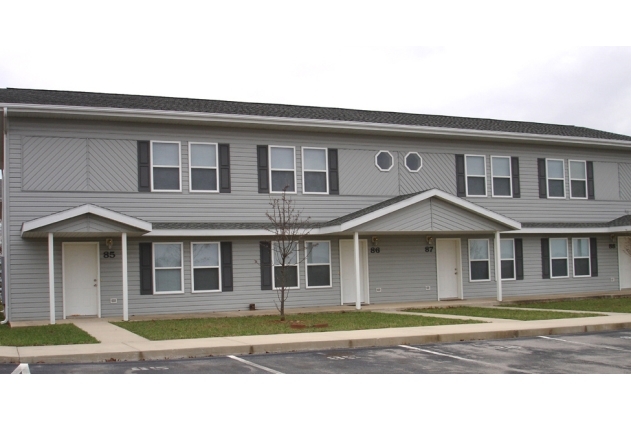 Faulkner Townhomes in St. Robert, MO - Building Photo - Building Photo