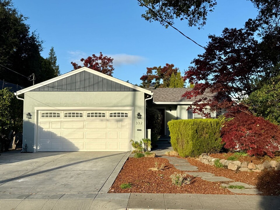 332 Grayson Ct in Menlo Park, CA - Foto de edificio