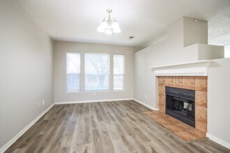 16206 Hollow Rock Dr in Houston, TX - Building Photo - Building Photo