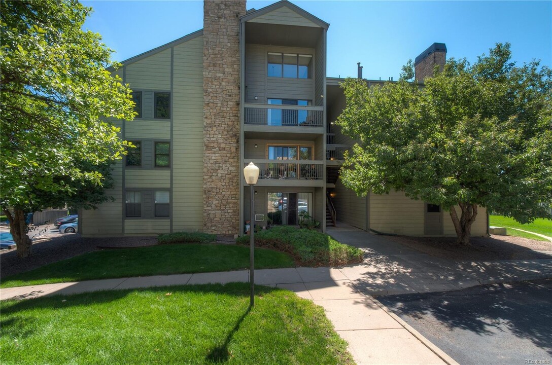 4896 S Dudley St, Unit 8-10 in Littleton, CO - Building Photo