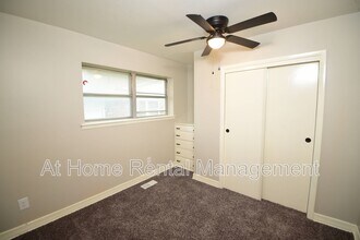 1946 S 74th E Ave in Tulsa, OK - Foto de edificio - Building Photo