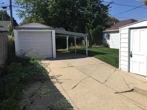 2525 N 58th St in Milwaukee, WI - Building Photo - Building Photo