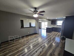 4104 Mourning Dove Dr in Waterloo, IA - Building Photo - Building Photo