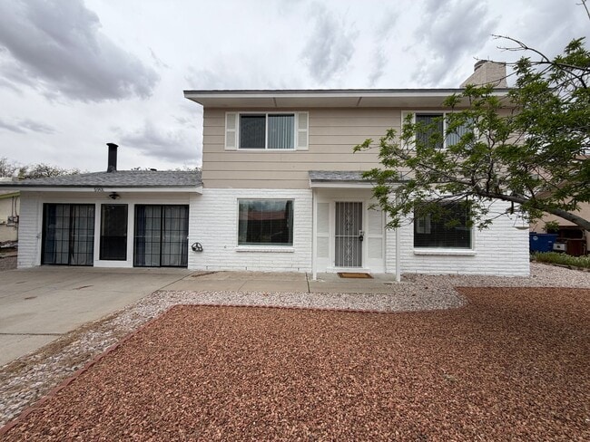 5901 Hayes Dr NW in Albuquerque, NM - Building Photo - Building Photo