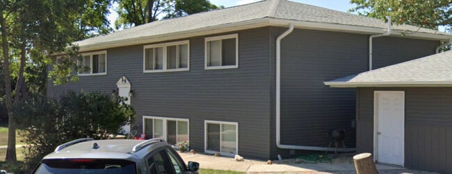 property at 4831 Tama St SE