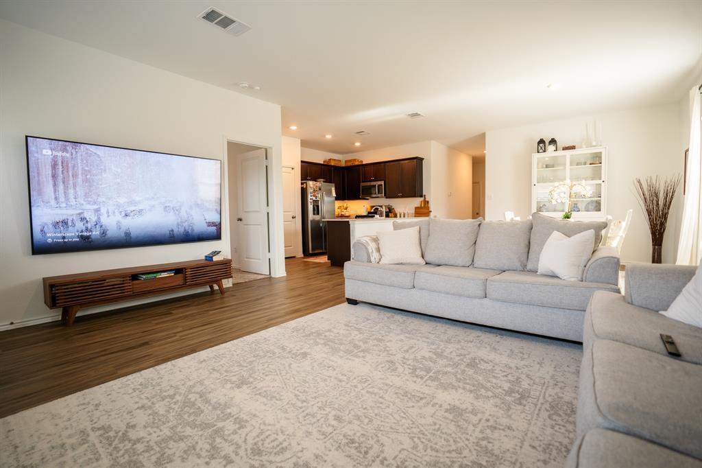 208 Prairie Dog Town Dr in Georgetown, TX - Building Photo