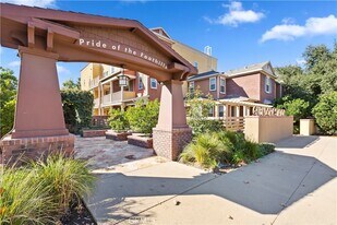 335 S Glendora Ave in Glendora, CA - Building Photo
