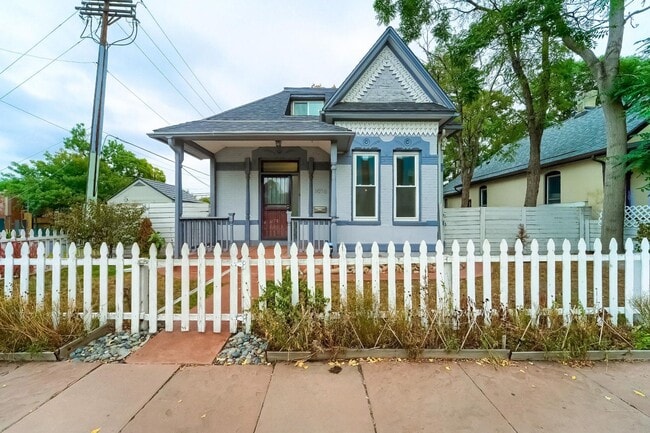 property at 1076 Mariposa St
