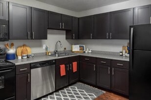 Pointe at Saint Joseph Apartment Homes in South Bend, IN - Building Photo