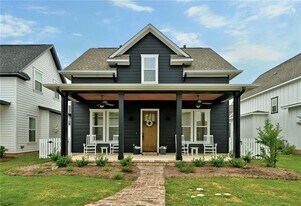 1095 Twain St in Driftwood, TX - Building Photo